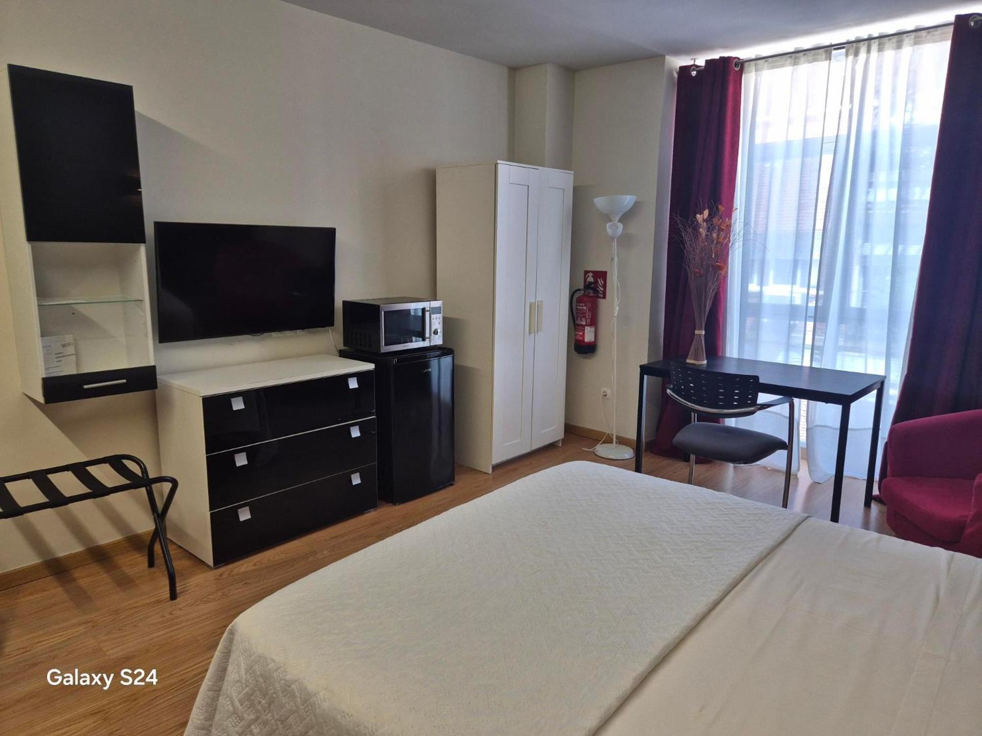 Apartamentos Santa Juliana, Madrid